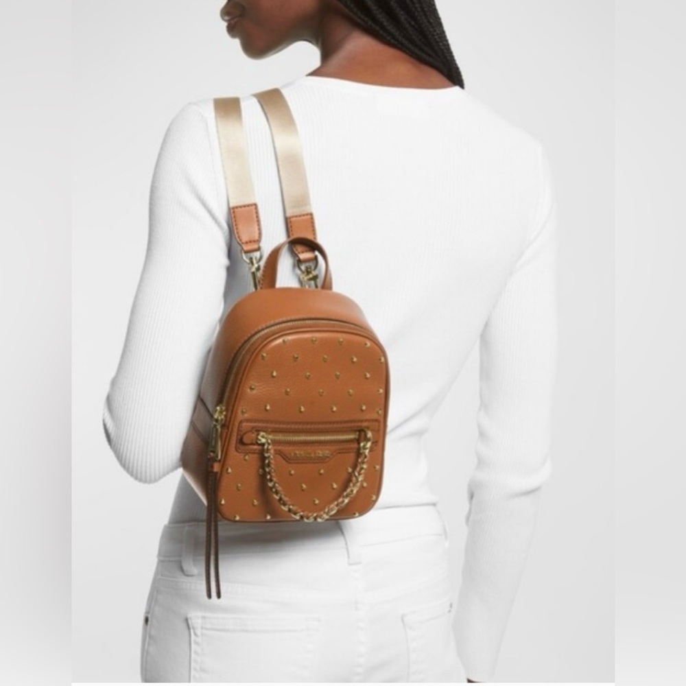 Michael Kors Elliot Extra Small Leather Convertible Messenger Backpack NWT! - Picture 3 of 10